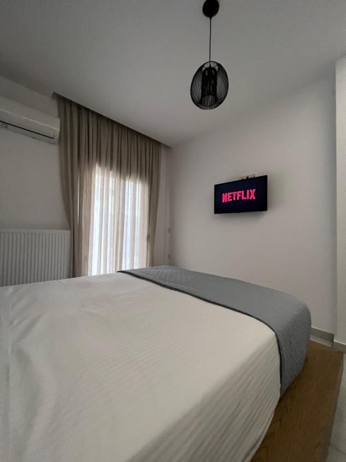 Modern Apartment Close To Airport With Gym And Bbq Iráklio Kültér fotó