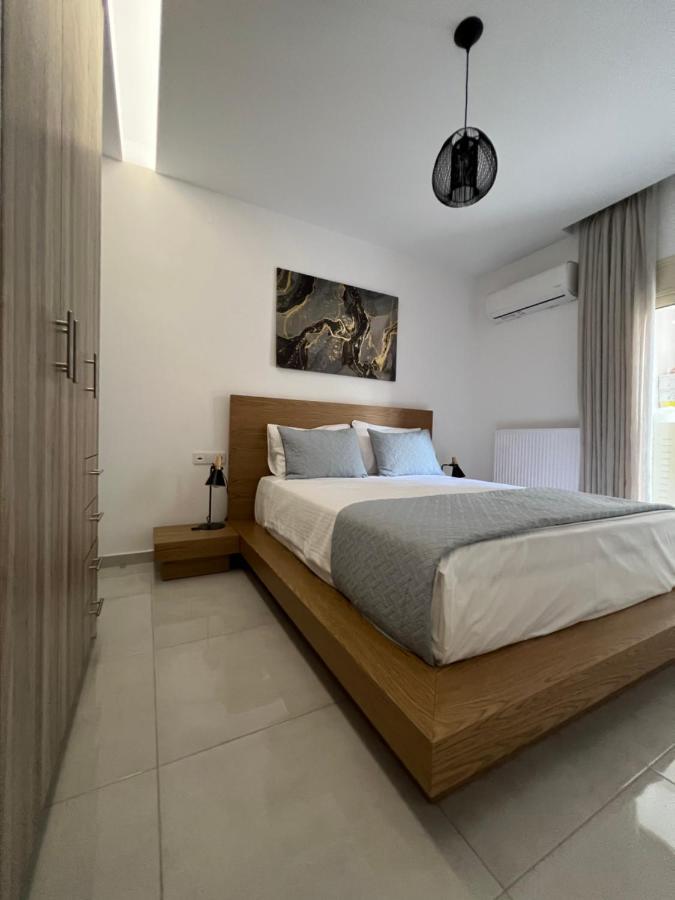 Modern Apartment Close To Airport With Gym And Bbq Iráklio Kültér fotó